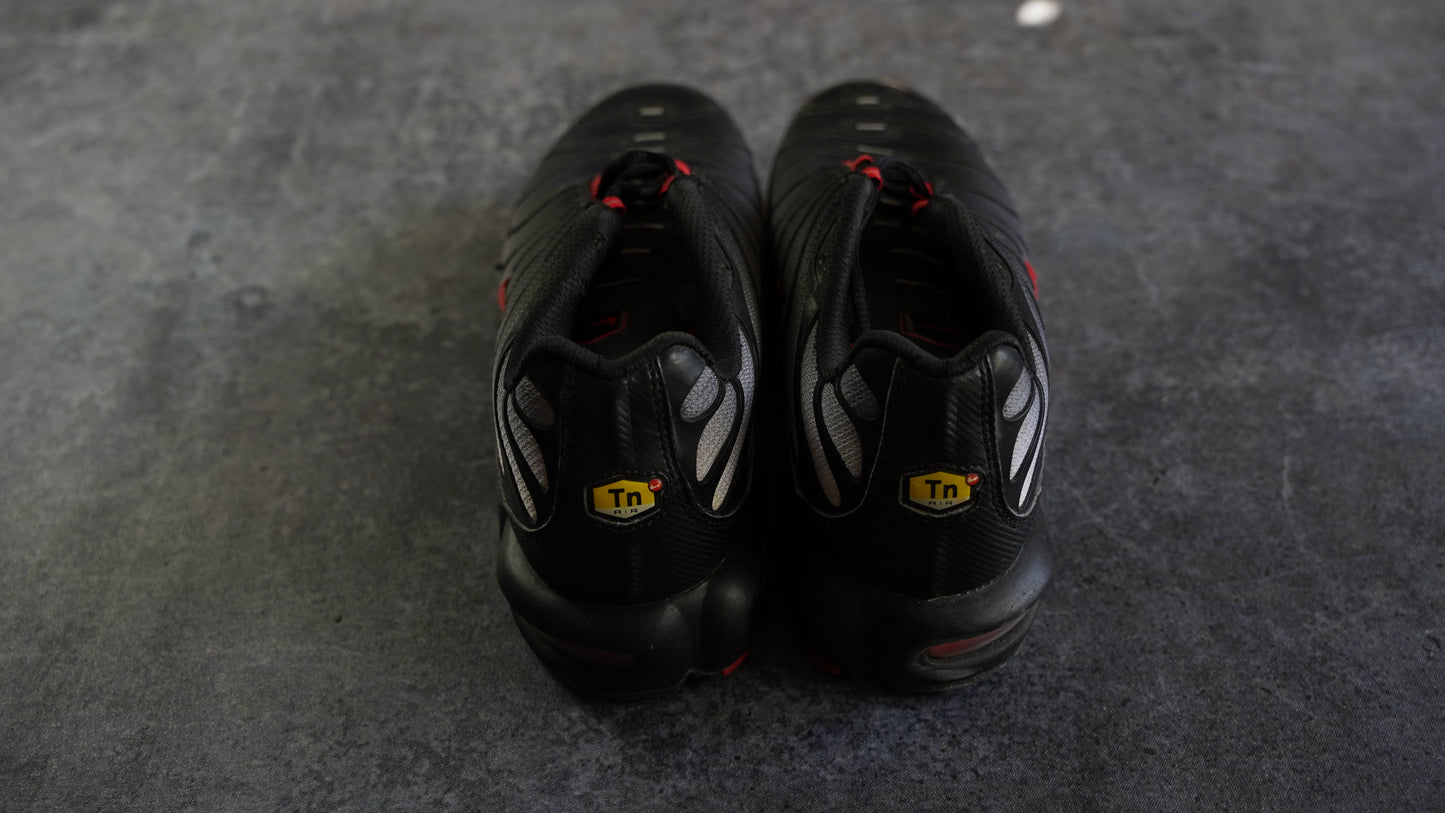 Nike TN Air Max Plus 'Black Gradient Red' (45)