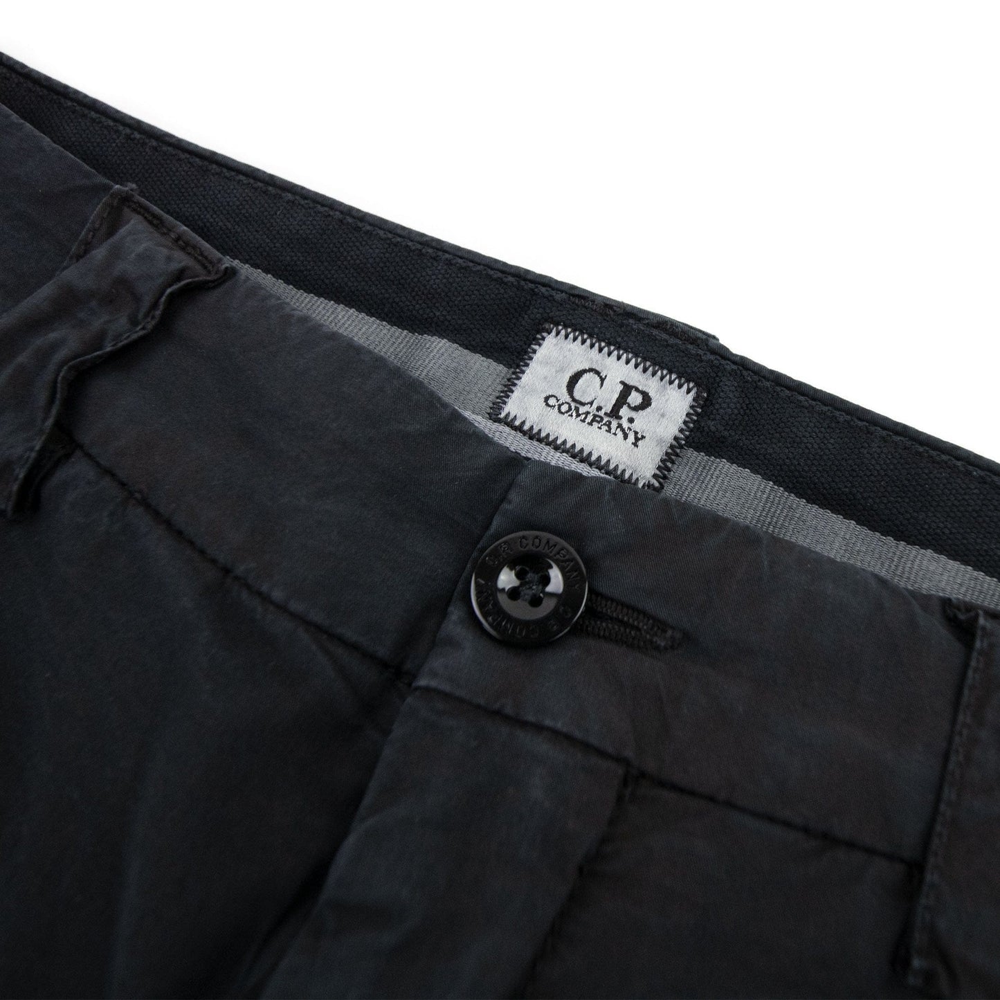 Cp Company Bermuda Cargo Lens Shorts Black 999