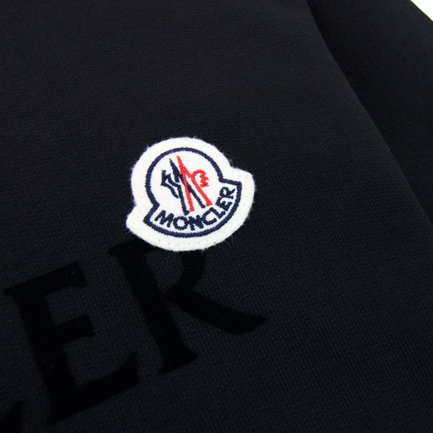 Moncler Logo Patch Sweatshirt Black 999