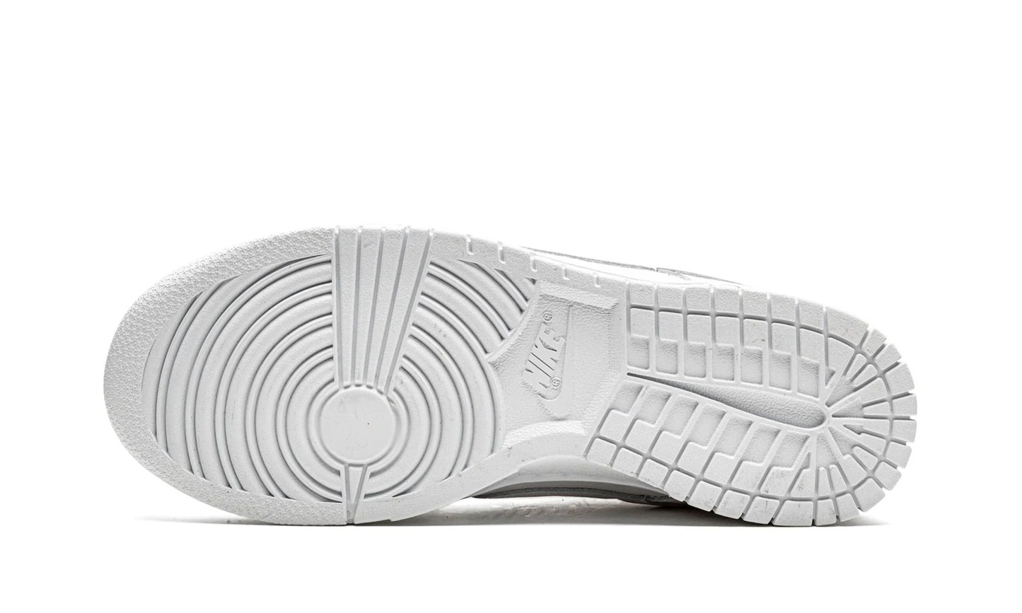 NIKE DUNK LOW TRIPLE WHITE (W)