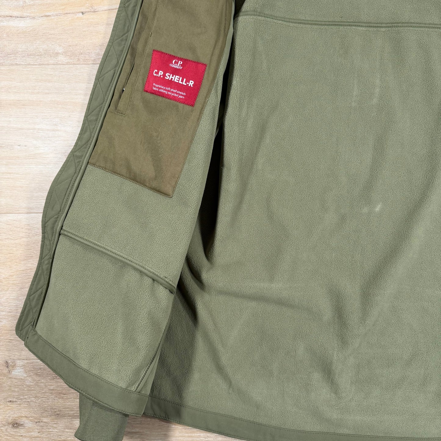 C.P. Company Shell-R Goggle Jacket in Elmwood Green
