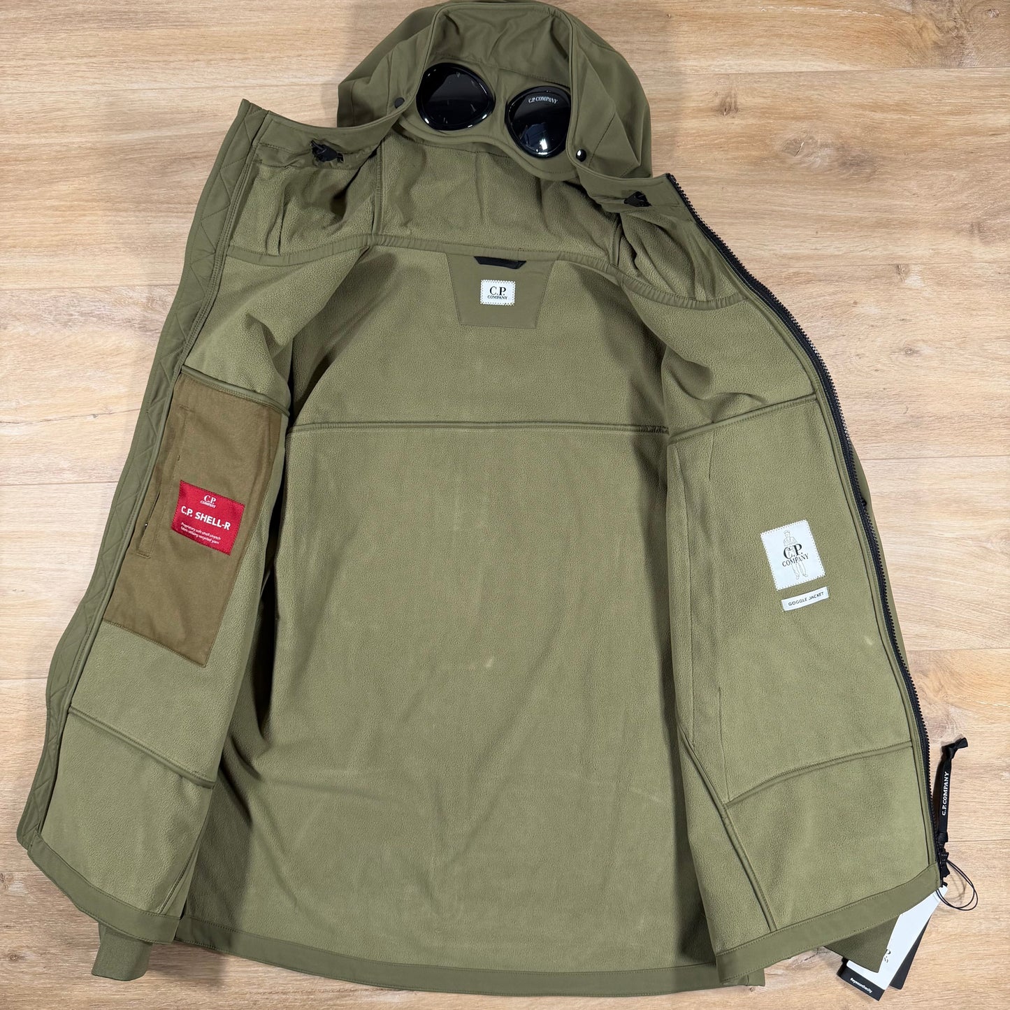 C.P. Company Shell-R Goggle Jacket in Elmwood Green