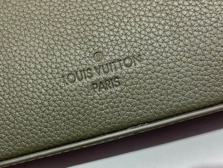 Borsello Louis Vuitton green