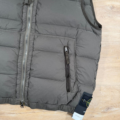 Stone Island Seamless Tunnel Nylon Down-TC Vest in Military Green