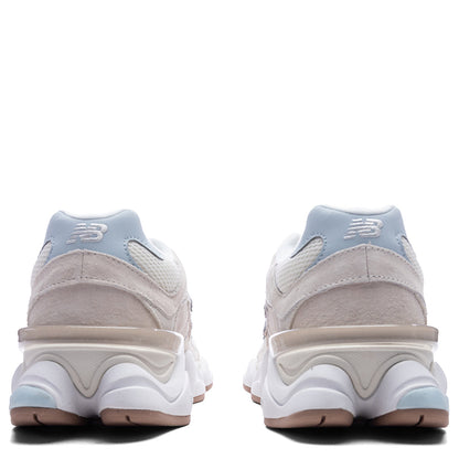 9060 - Bisque/Frosted Glass