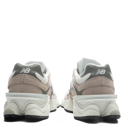 9060 - Mindful Grey/Dark Olivine