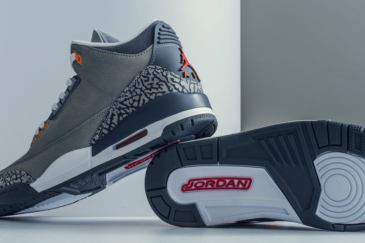 Air Jordan 3 Retro "Cool Grey" - Silver/Sport Red