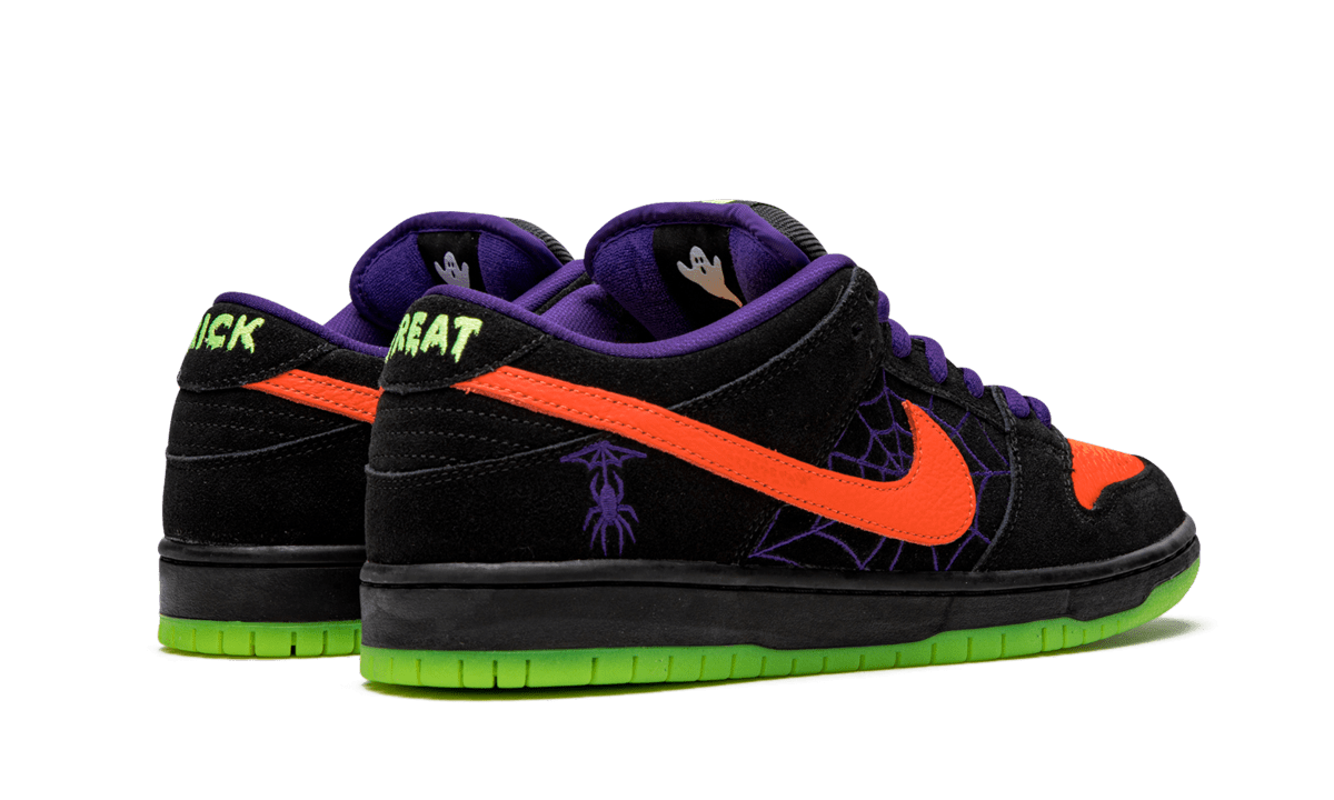 NIKE SB DUNK LOW "NIGHT OF MISCHIEF"