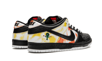 NIKE SB DUNK LOW RAYGUN BLACK