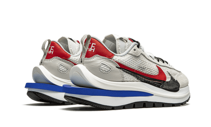 NIKE VAPORWAFFLE X SACAI SPORT FUCHSIA