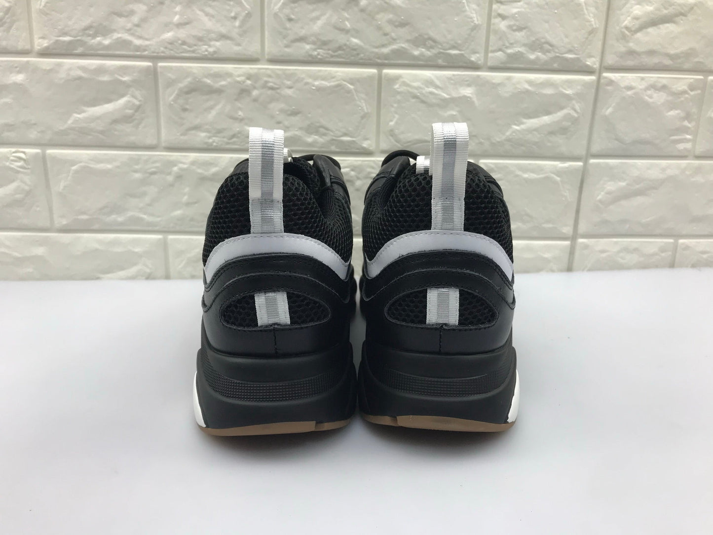 Dior b22