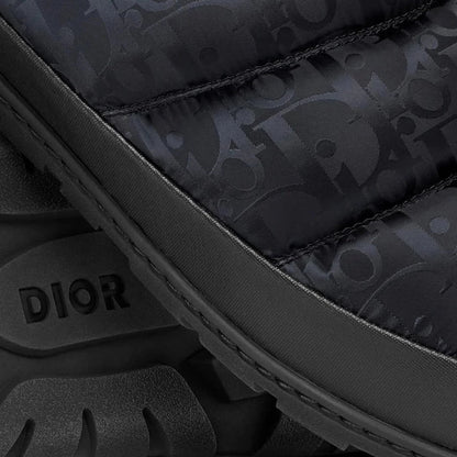Dior Quilted Oblique Snow Slippers