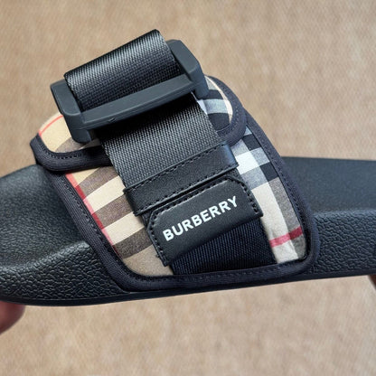 Slippers Burberry