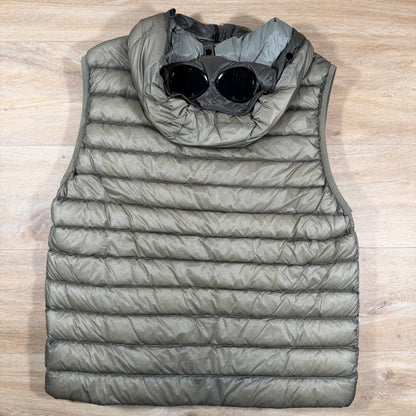 C.P. Company D.D. Shell Goggle Down Gilet in Fungi Grey