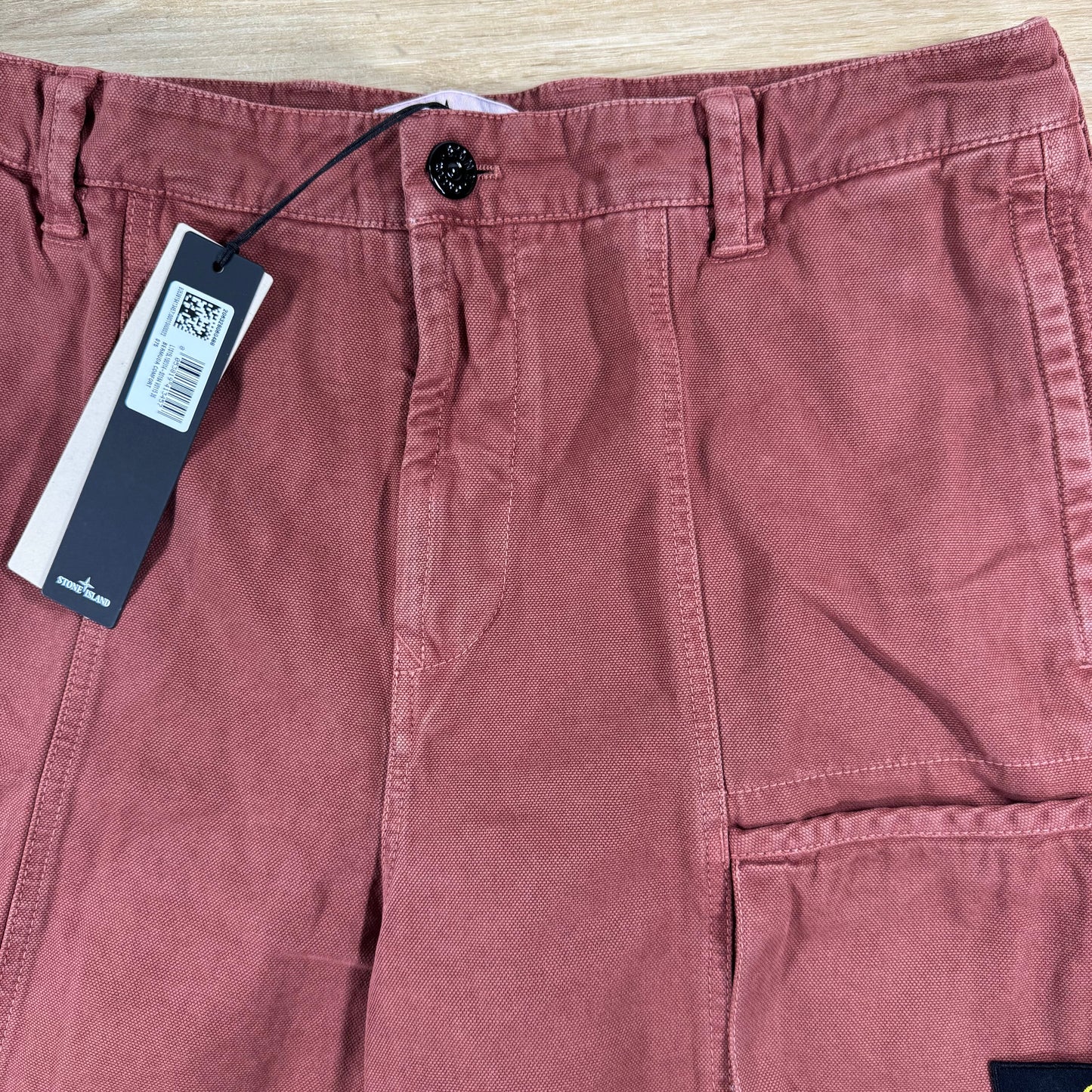Stone Island Panama Cotton Comfort Fit Cargo Shorts in Brick Red