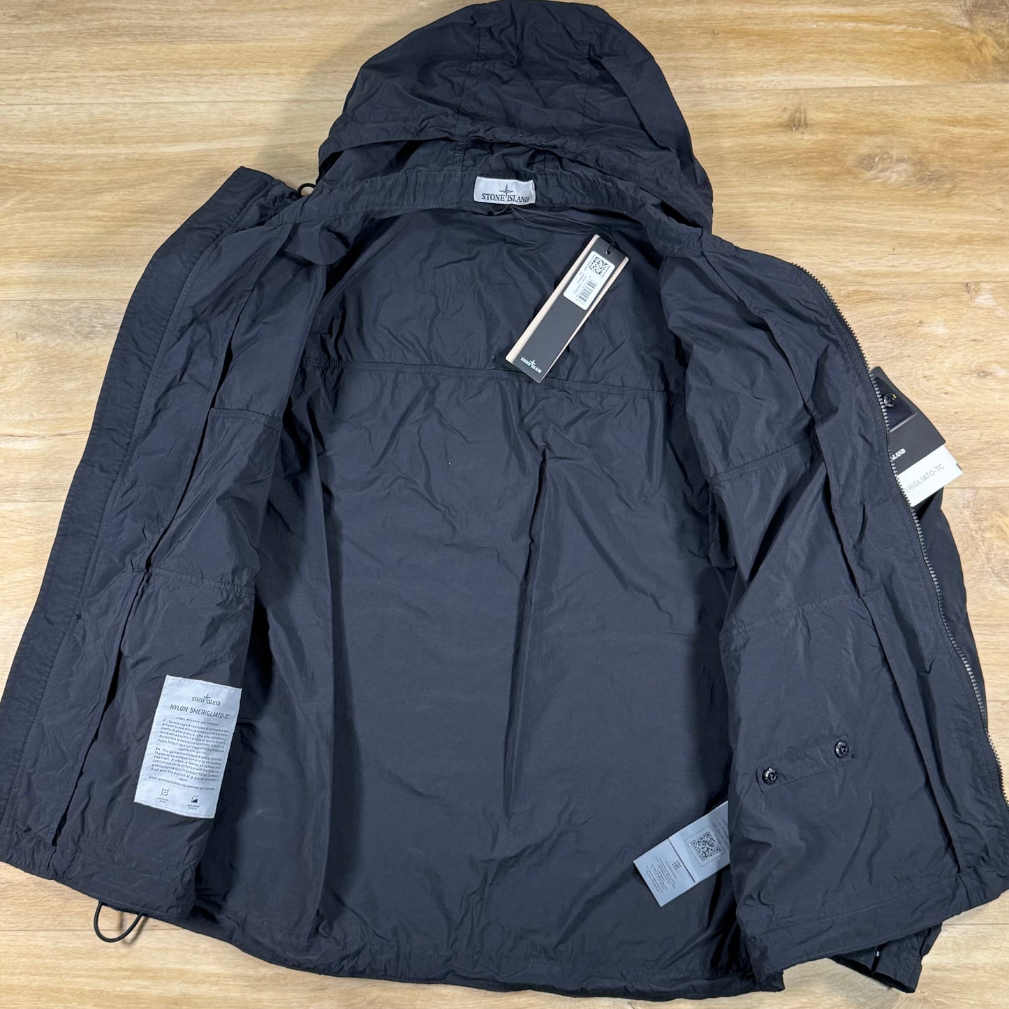 Stone Island Nylon Smerigliato-TC Short Hooded Parka in Black
