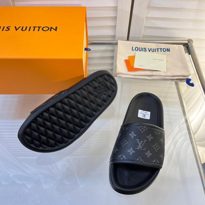 Slippers  Louis Vuitton