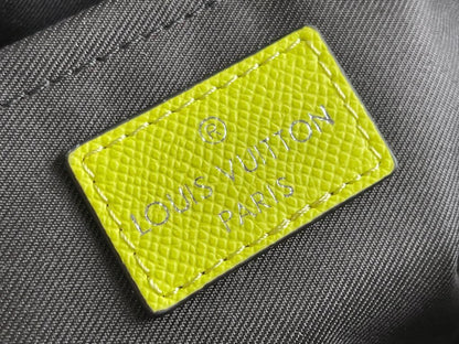 Borsello  Louis Vuitton