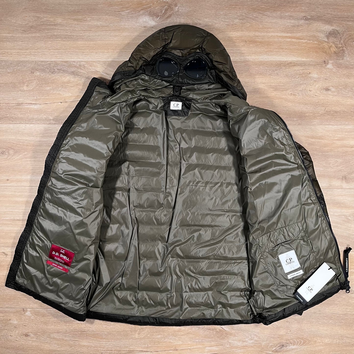 C.P. Company D.D. Shell Goggle Down Jacket in Ivy Green