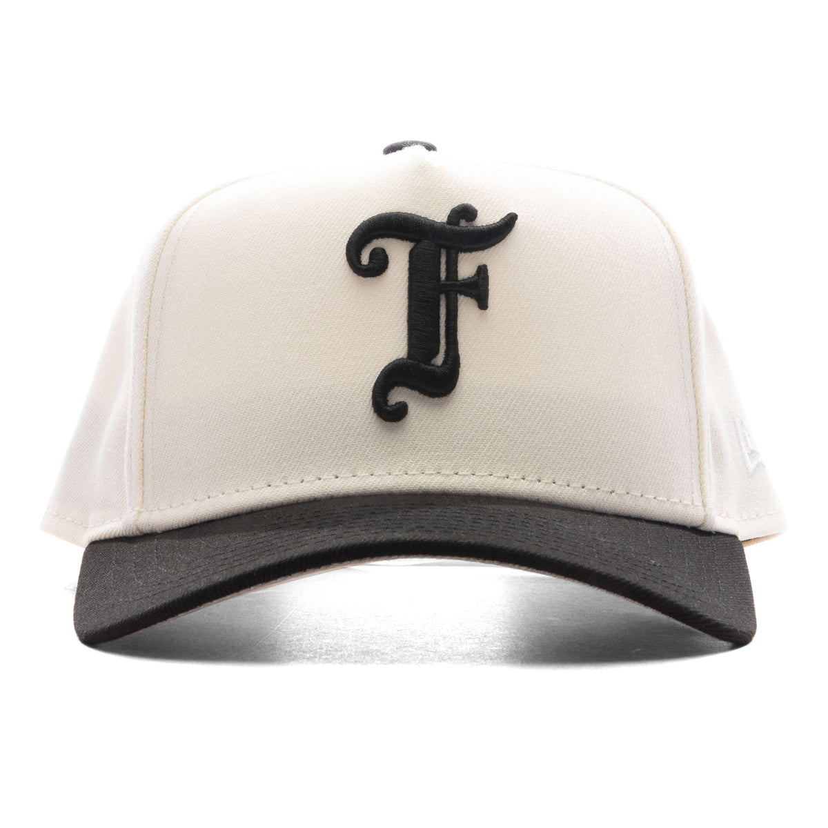 Feature x New Era Kids 9FORTY A-Frame Snapback Old English F - Chalk White