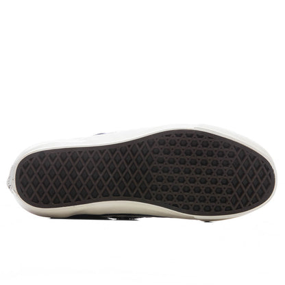 Premium LX Classic Slip-On 98 Cardigan - Black/White