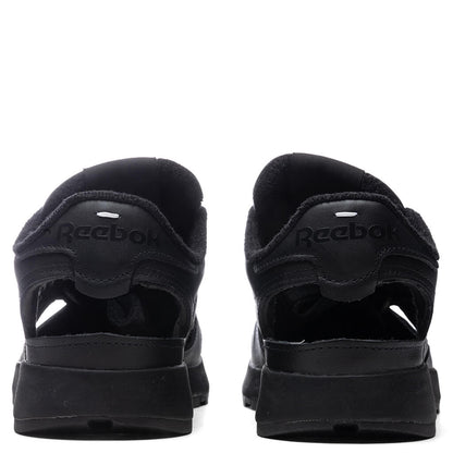 Maison Margiela x Reebok Décortiqué’ Classic Leather Sneaker - Black