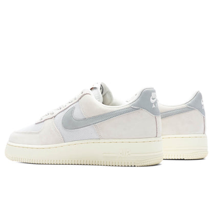 Air Force 1 '07 LV8 - Sail/Light Smoke Grey/Photon Dust