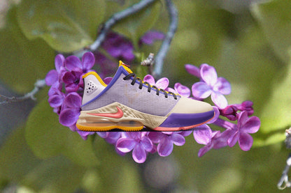 LeBron 19 Low - Lilac/Pink Gaze/DK Smoke Grey