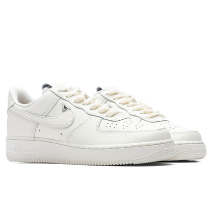 Women's Air Force 1 '07 LV8 - Sail/Metallic Silver