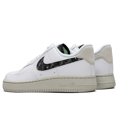 Women's Air Force 1 '07 SE - White/Black/Light Bone