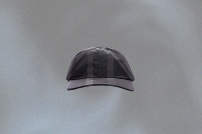 On x IKON On Cap - Magnet/Black