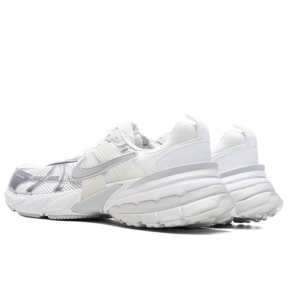 Women's V2K Run - White/Metallic Silver/Platinum Tint