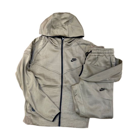 TUTA NIKE BRONZO TECH