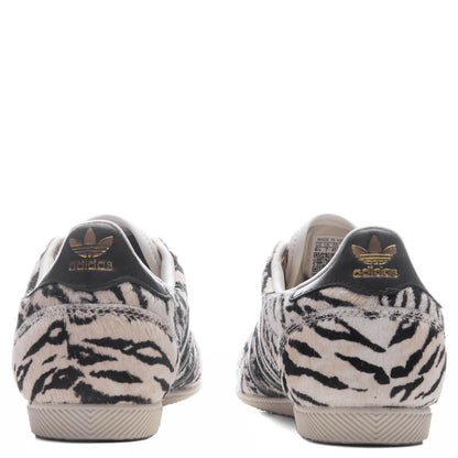 Women's Japan - Off White/Core Black/Core Black
