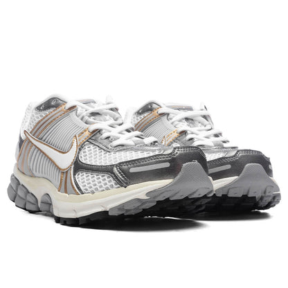 Zoom Vomero 5 - Platinum Tint/White/Metallic Pewter