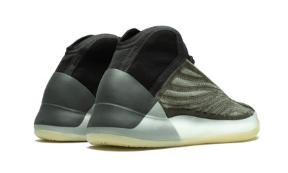 YEEZY QNTM BARIUM