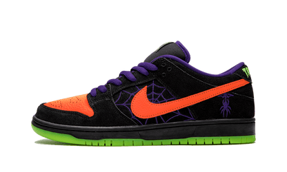 NIKE SB DUNK LOW "NIGHT OF MISCHIEF"