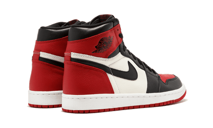 JORDAN 1 BRED TOE