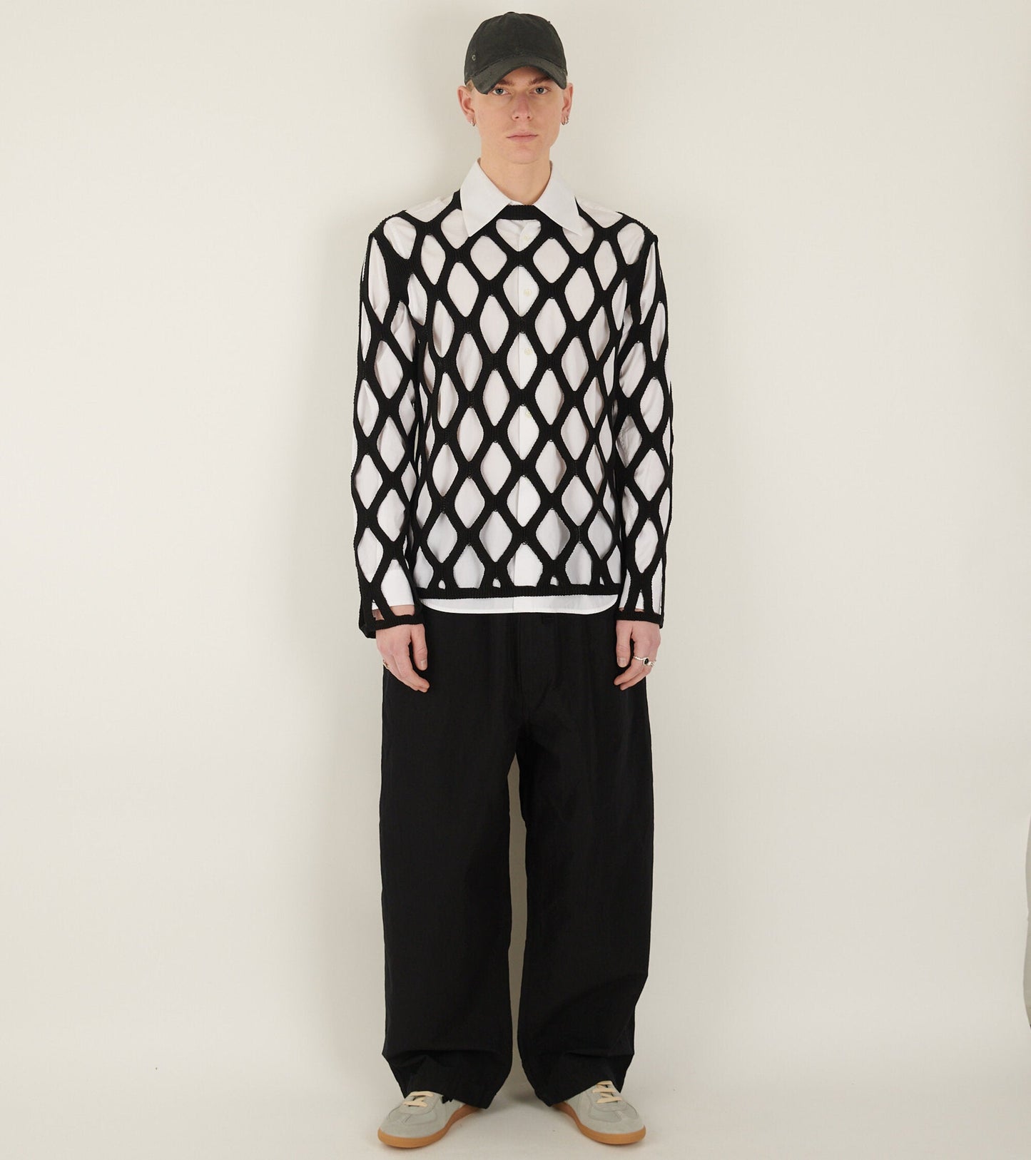 1M-N005-S24 Sweater Black