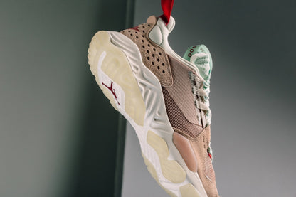 Delta - Vachetta Tan/Gym Red/Jade Aura