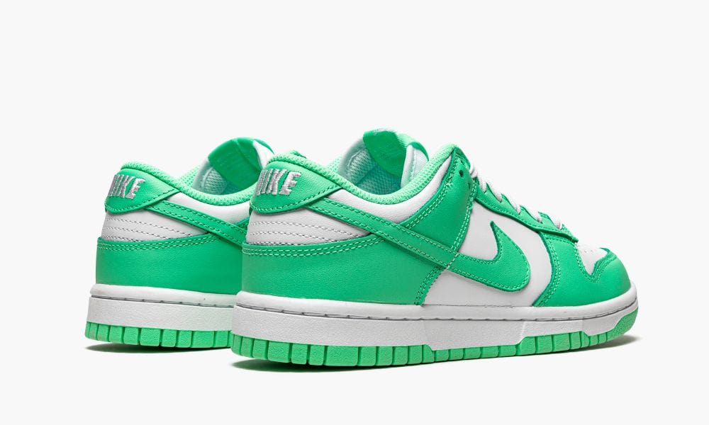 NIKE DUNK LOW GREEN GLOW (W)